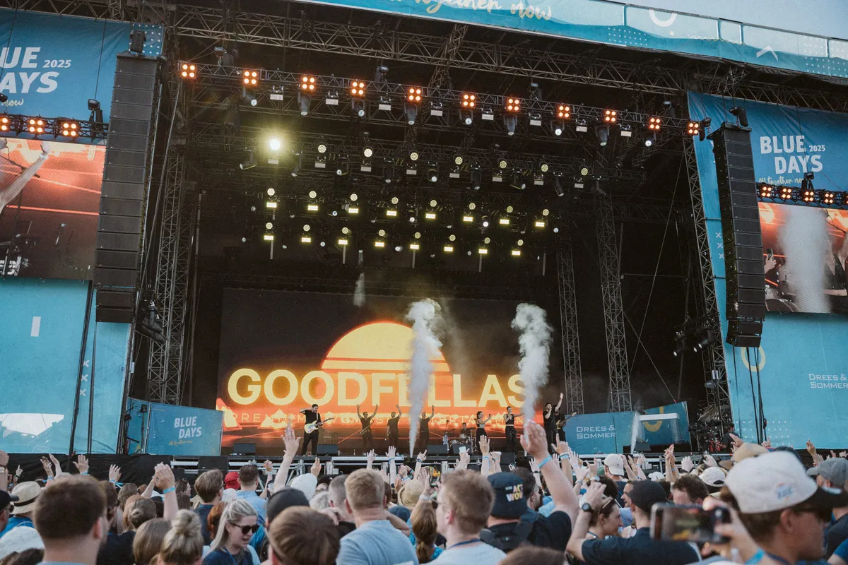 Gruppenfoto mit den Goodfellas in Stuttgart bei Galerie 11.
